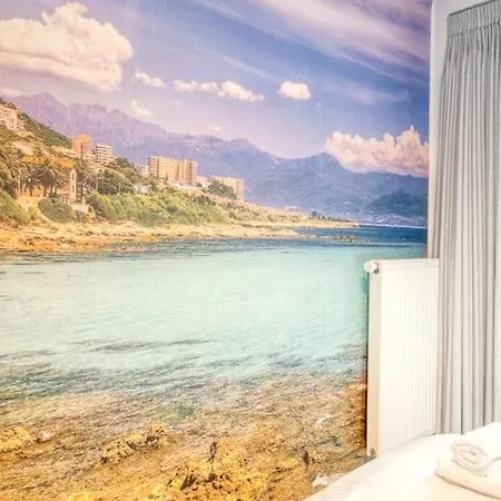 Stunning In With Free Parking