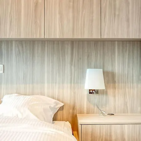 Stunning In With Free Parking * Ostende